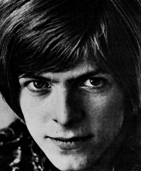 David_Bowie_(1967)